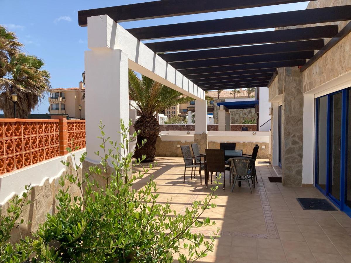 Beach House With The Heated Pool Next To Rocky Point Corralejo Exterior foto